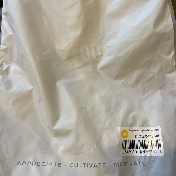 Buffbunny Synergy Seamless Long Sleeve Top in Donut Worry - Picture 4 of 4